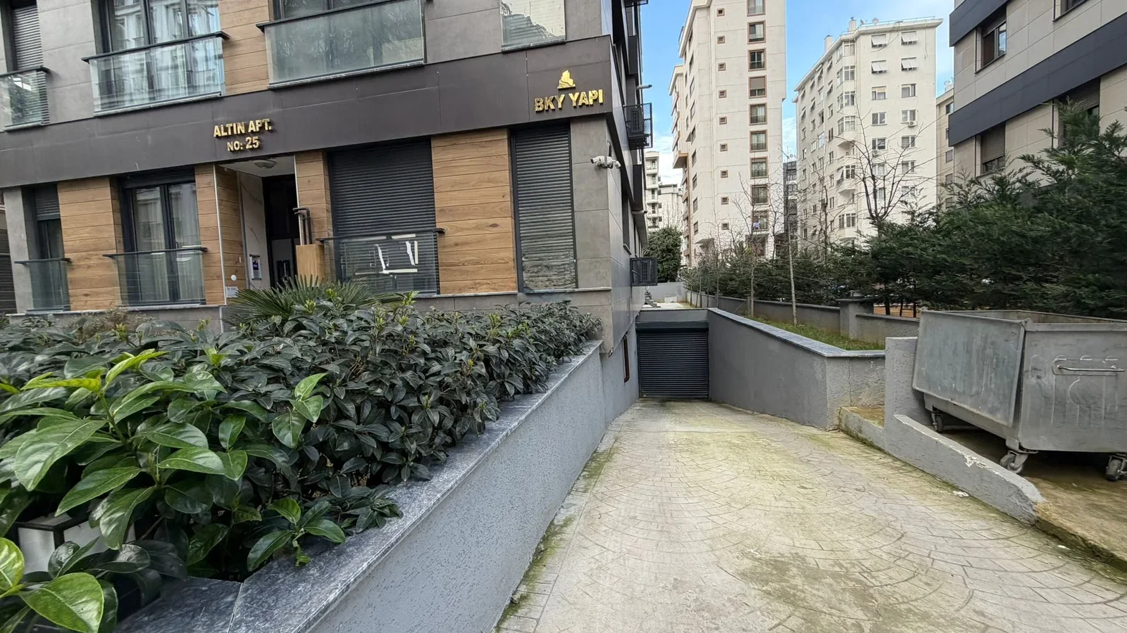 Caddebostan Sahil Ve Bağdat Caddesi Arasında 2+1 Satılık Daire