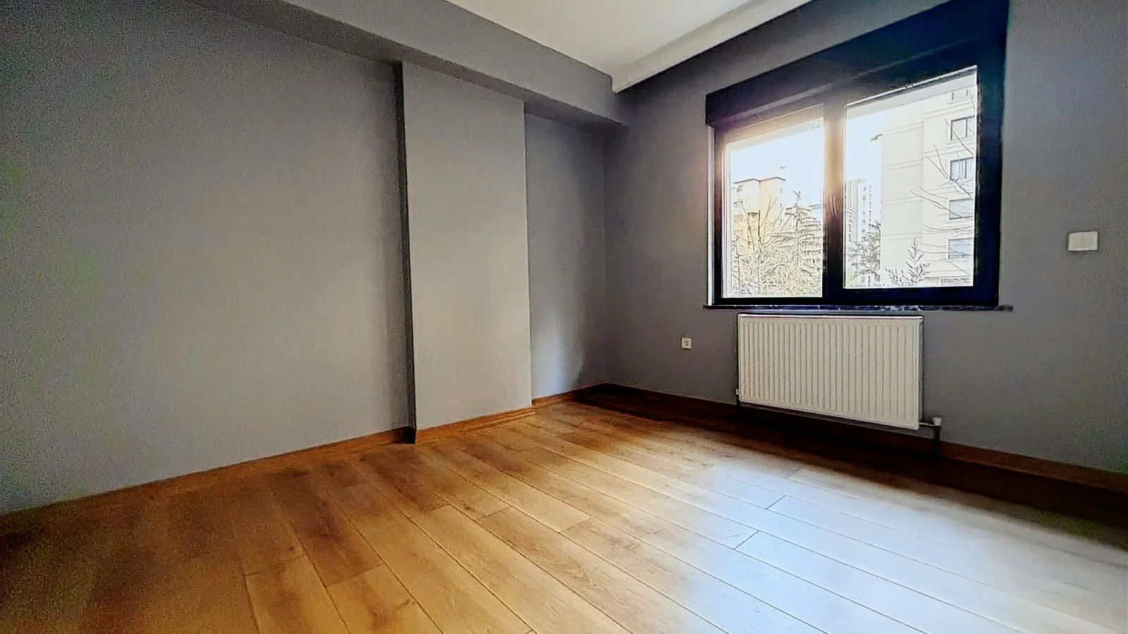Caddebostan Sahil Ve Bağdat Caddesi Arasında 2+1 Satılık Daire