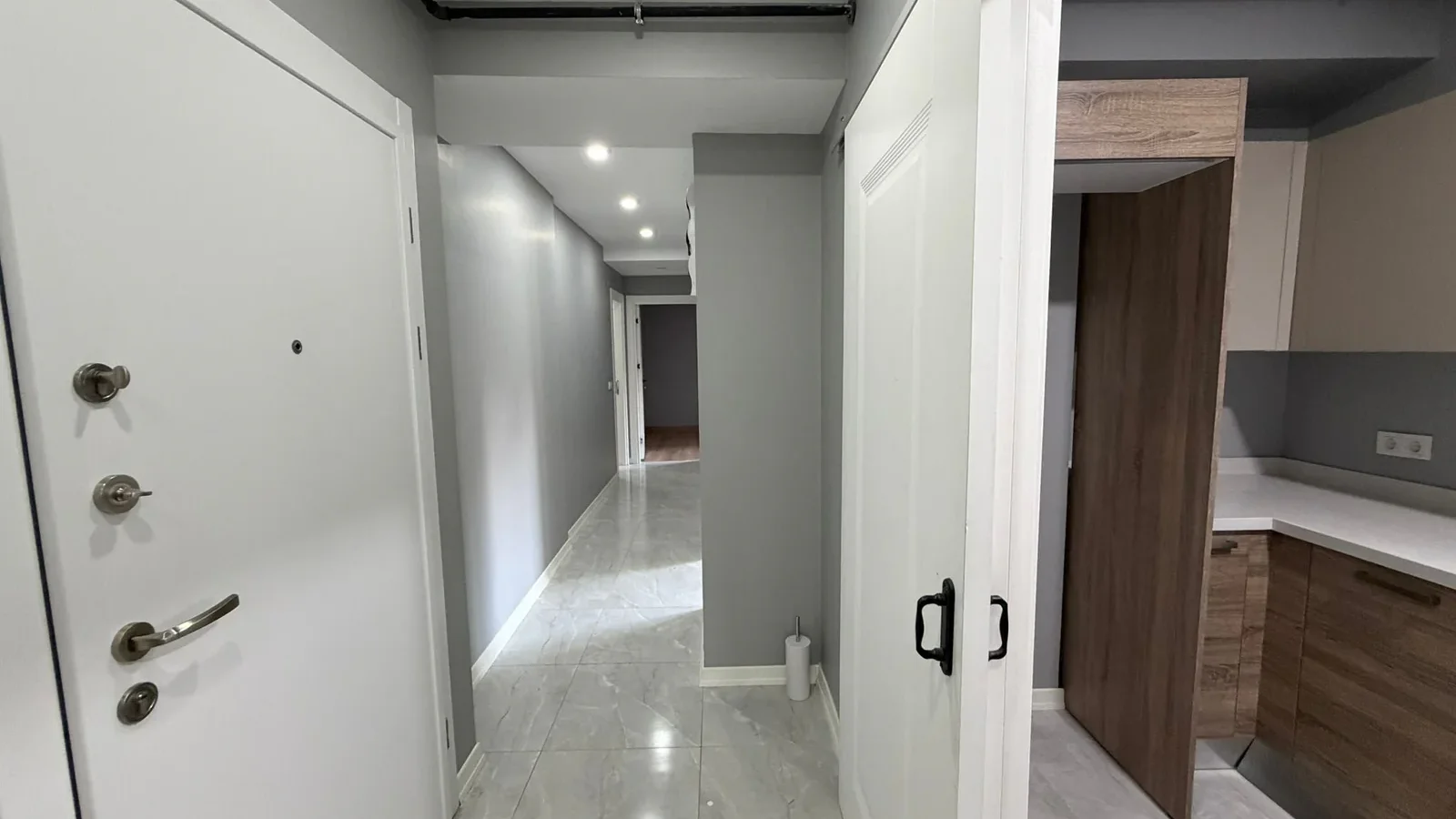 Caddebostan Sahil Ve Bağdat Caddesi Arasında 2+1 Satılık Daire