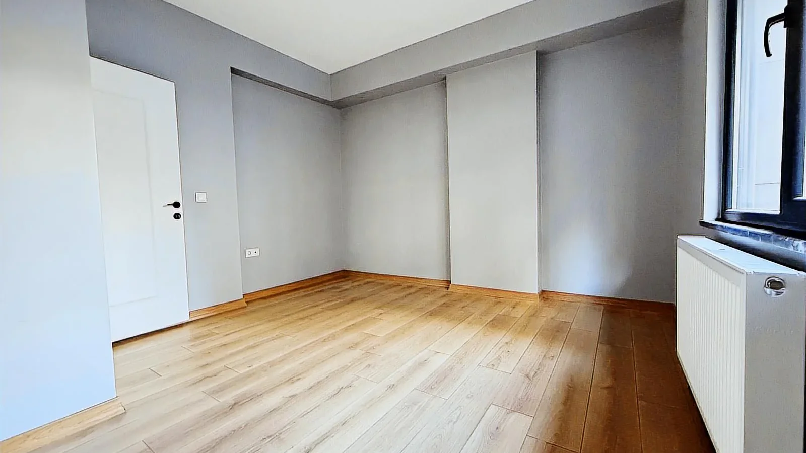Caddebostan Sahil Ve Bağdat Caddesi Arasında 2+1 Satılık Daire