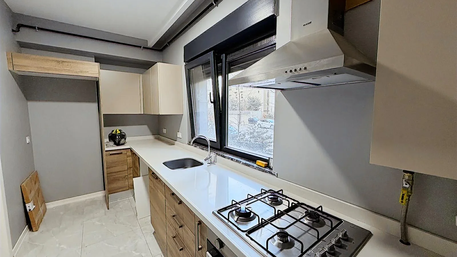 Caddebostan Sahil Ve Bağdat Caddesi Arasında 2+1 Satılık Daire