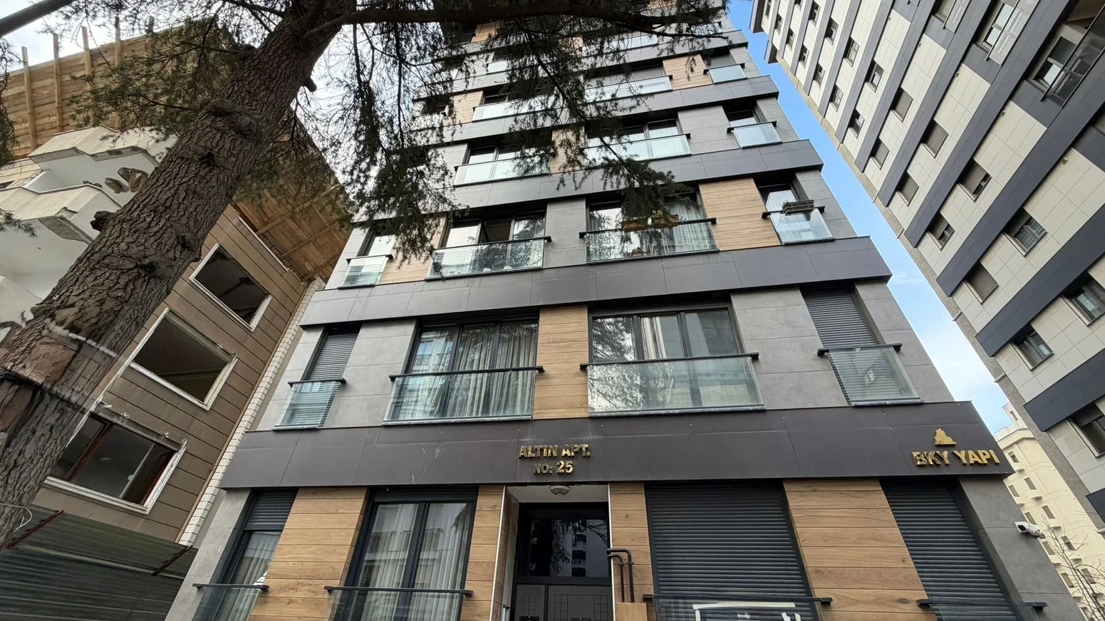 Caddebostan Sahil Ve Bağdat Caddesi Arasında 2+1 Satılık Daire