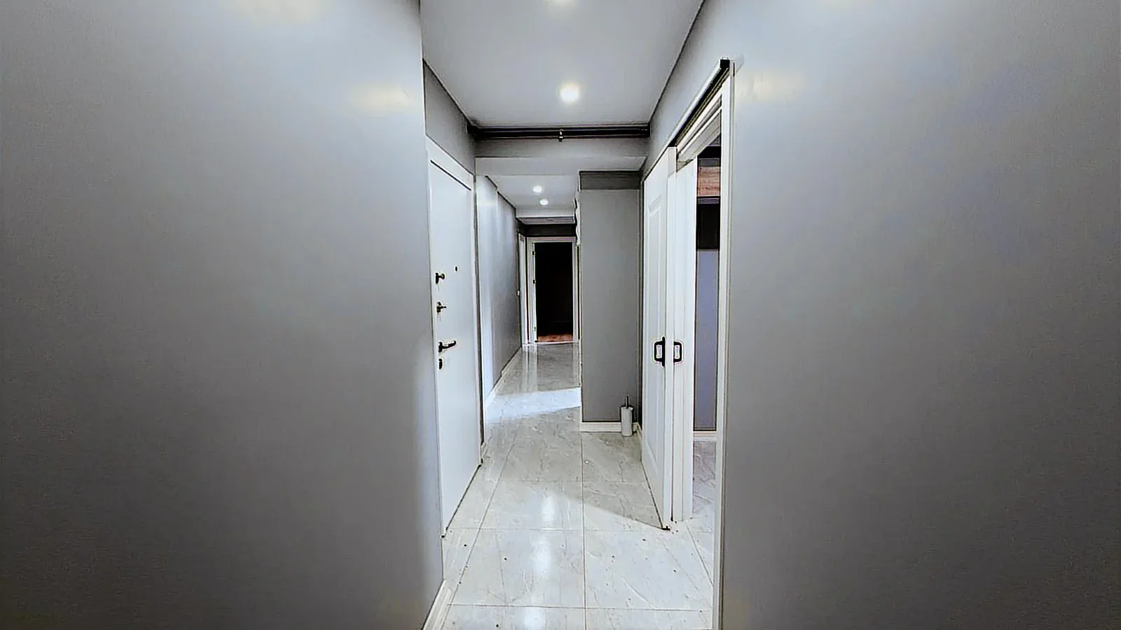 Caddebostan Sahil Ve Bağdat Caddesi Arasında 2+1 Satılık Daire