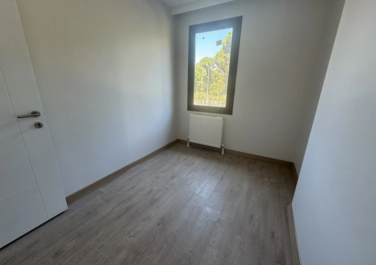 Sağlam'dan Merdivenköy'de Sıfır Binada 2+1 Satılık Daire