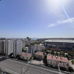 Taşınmaya Hazır-deniz Manzaralı, 34 M² Salon, Balkonlu 3+1 Daire