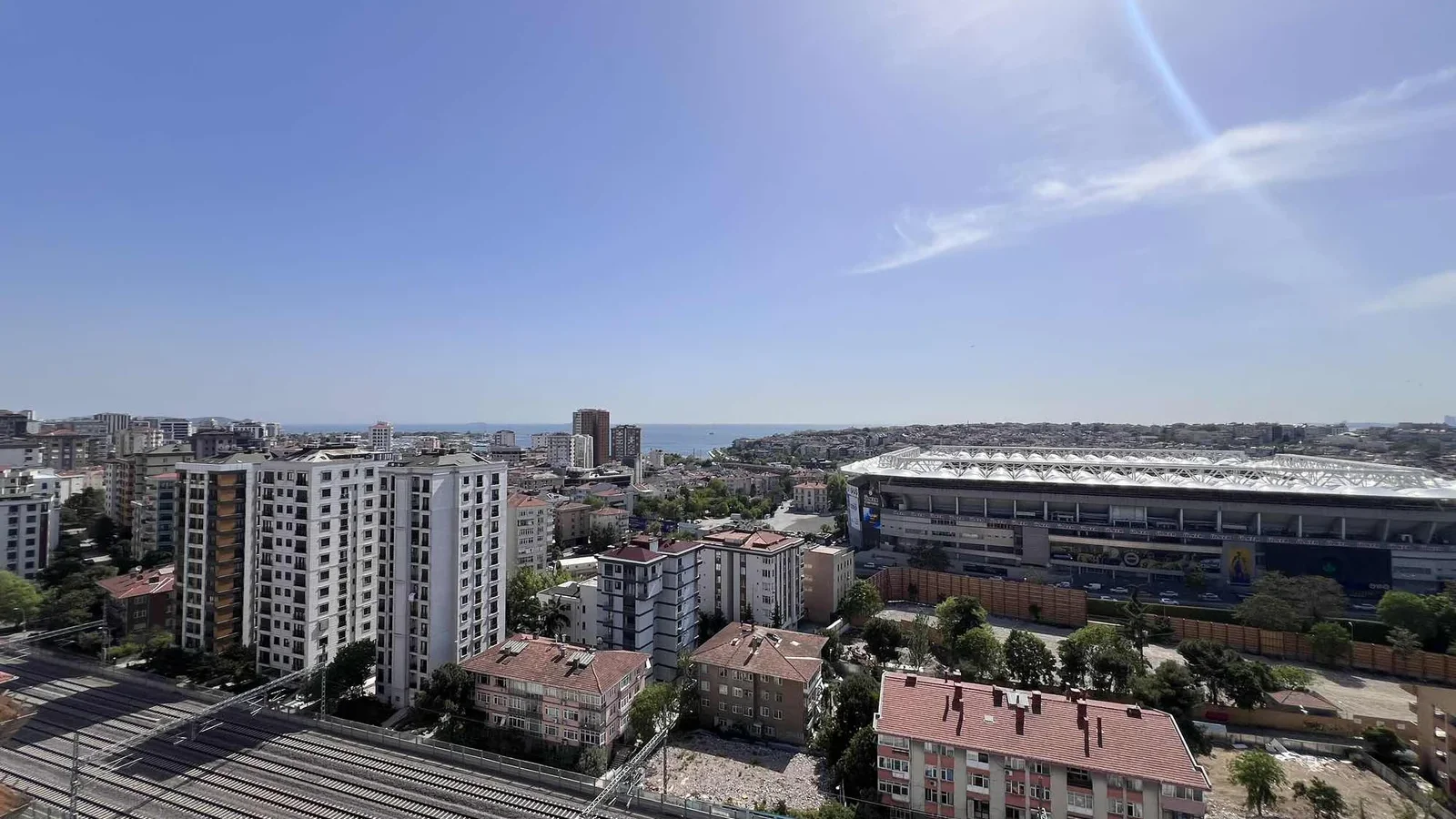 Taşınmaya Hazır-deniz Manzaralı, 34 M² Salon, Balkonlu 3+1 Daire