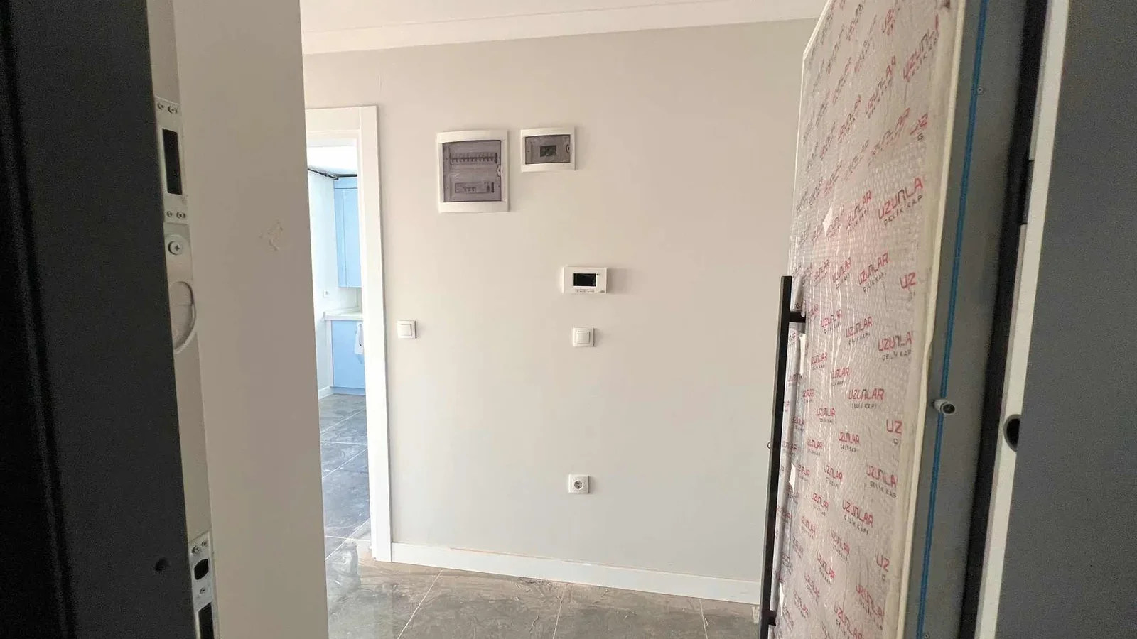 Taşınmaya Hazır-deniz Manzaralı, 34 M² Salon, Balkonlu 3+1 Daire