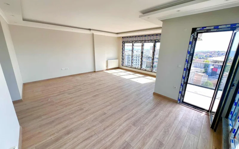 Taşınmaya Hazır-deniz Manzaralı, 34 M² Salon, Balkonlu 3+1 Daire