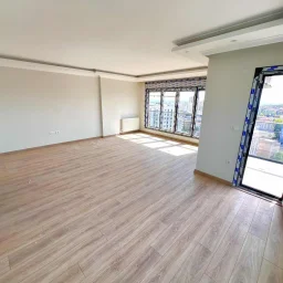 Taşınmaya Hazır-deniz Manzaralı, 34 M² Salon, Balkonlu 3+1 Daire