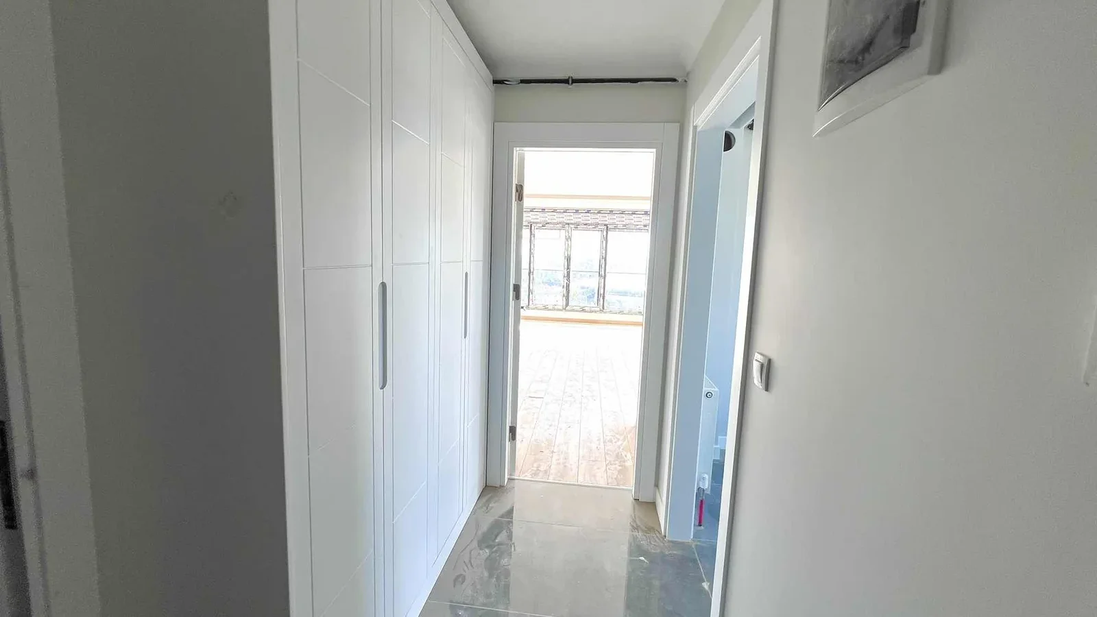 Taşınmaya Hazır-deniz Manzaralı, 34 M² Salon, Balkonlu 3+1 Daire