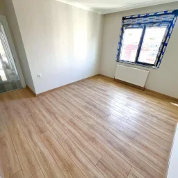 Taşınmaya Hazır-deniz Manzaralı, 34 M² Salon, Balkonlu 3+1 Daire