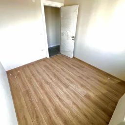 Taşınmaya Hazır-deniz Manzaralı, 34 M² Salon, Balkonlu 3+1 Daire