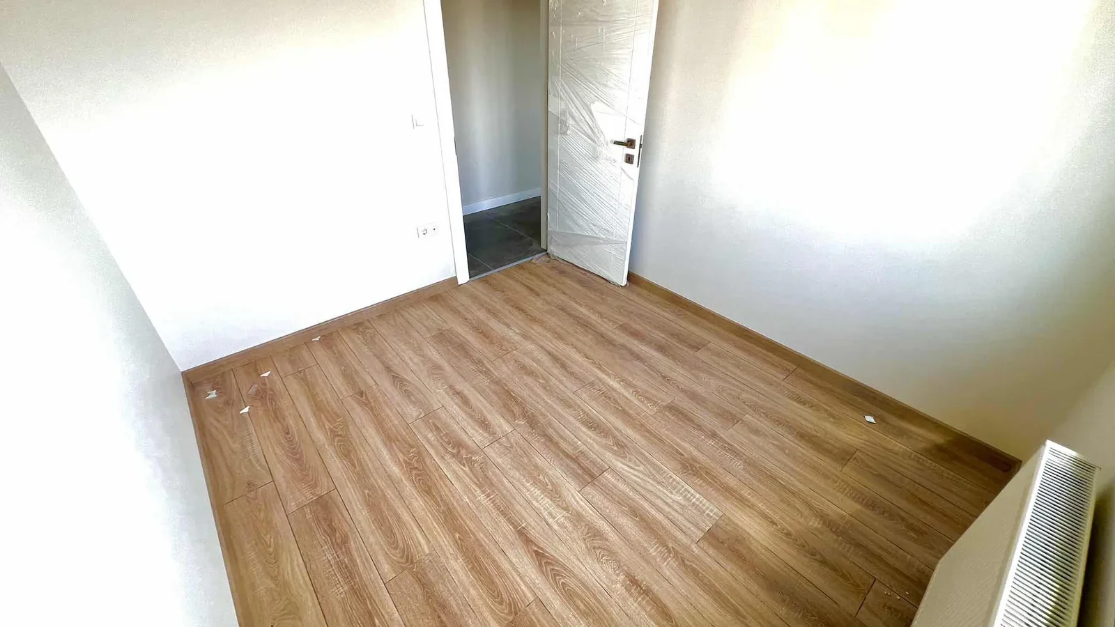 Taşınmaya Hazır-deniz Manzaralı, 34 M² Salon, Balkonlu 3+1 Daire