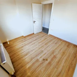 Taşınmaya Hazır-deniz Manzaralı, 34 M² Salon, Balkonlu 3+1 Daire