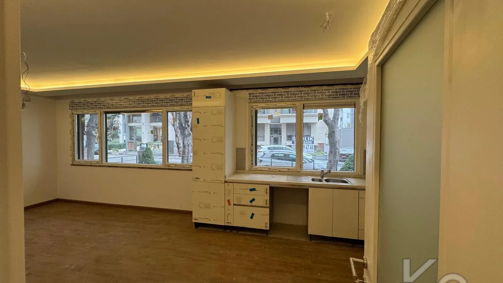 Laci̇vert Cadde Tek Yetki̇li̇ Bağdat Cad. 2. Paraleli̇ 115 M² 3+1