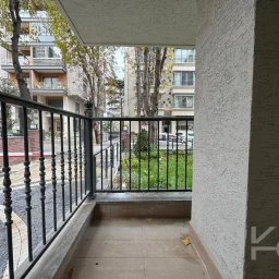 Laci̇vert Cadde Tek Yetki̇li̇ Bağdat Cad. 2. Paraleli̇ 115 M² 3+1