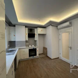 Laci̇vert Cadde Tek Yetki̇li̇ Bağdat Cad. 2. Paraleli̇ 115 M² 3+1