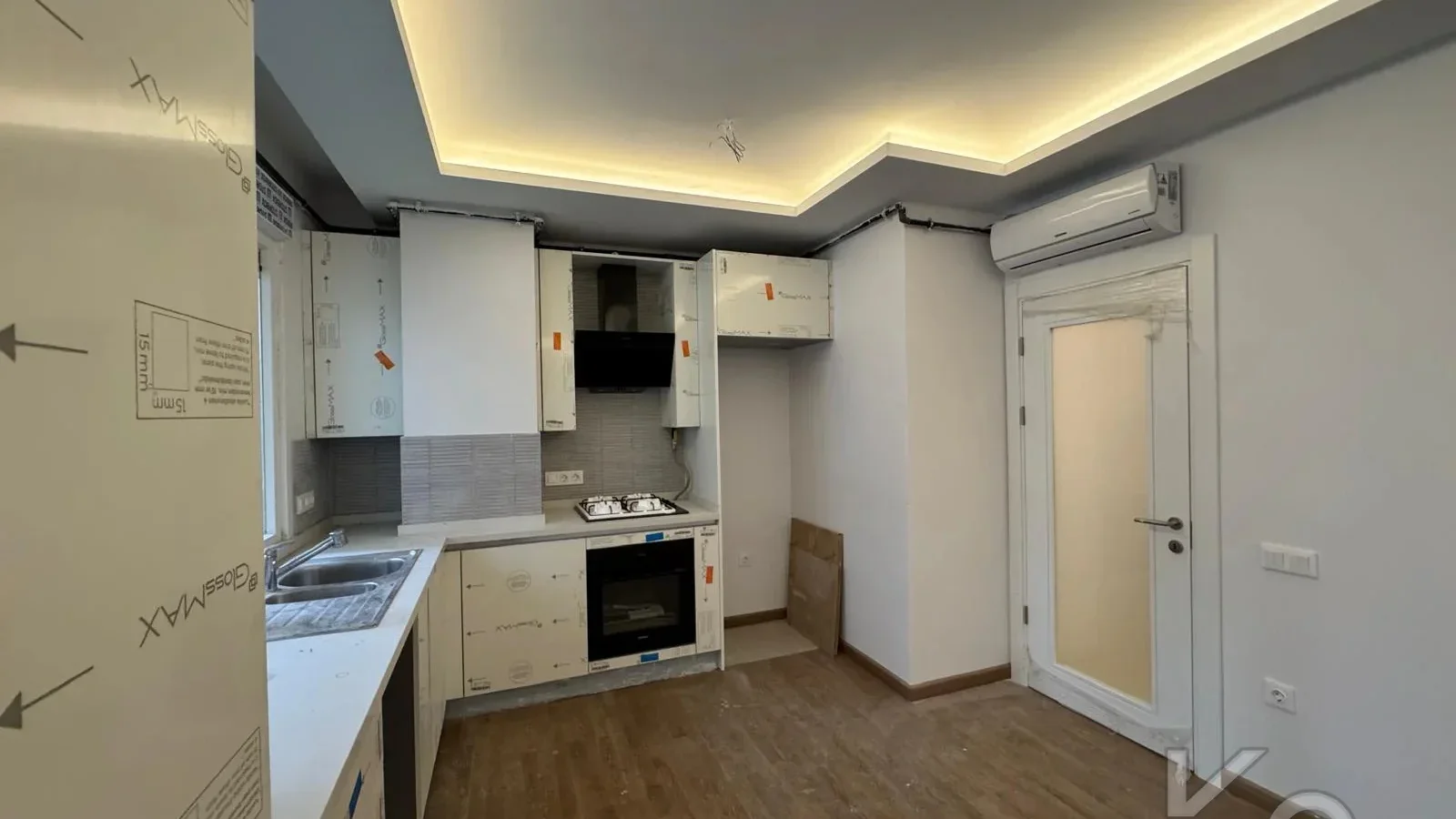 Laci̇vert Cadde Tek Yetki̇li̇ Bağdat Cad. 2. Paraleli̇ 115 M² 3+1