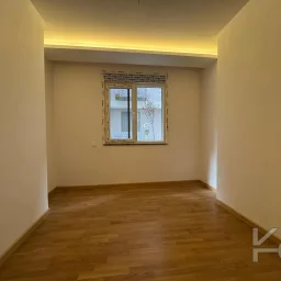 Laci̇vert Cadde Tek Yetki̇li̇ Bağdat Cad. 2. Paraleli̇ 115 M² 3+1