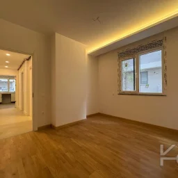 Laci̇vert Cadde Tek Yetki̇li̇ Bağdat Cad. 2. Paraleli̇ 115 M² 3+1
