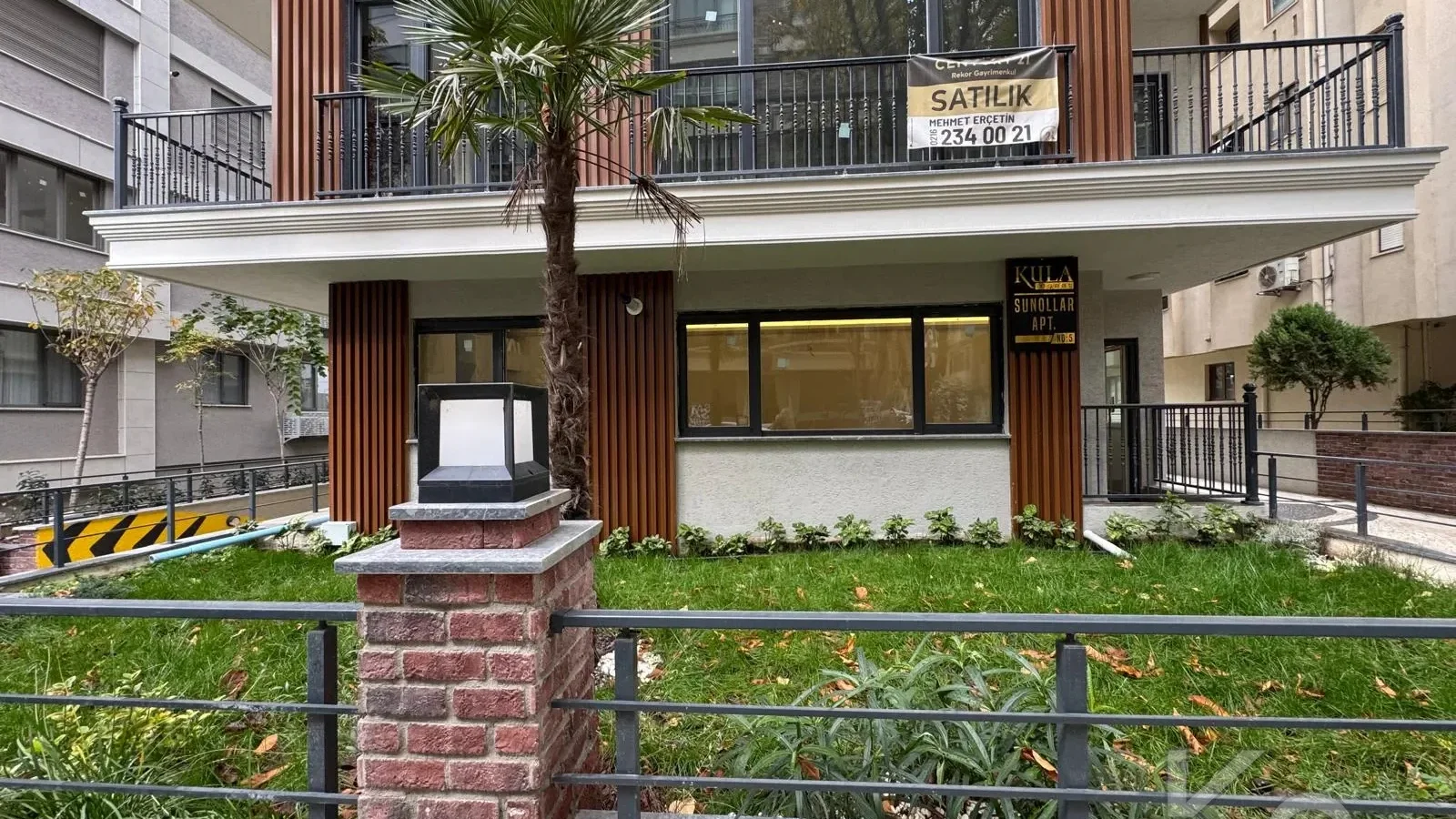Laci̇vert Cadde Tek Yetki̇li̇ Bağdat Cad. 2. Paraleli̇ 115 M² 3+1