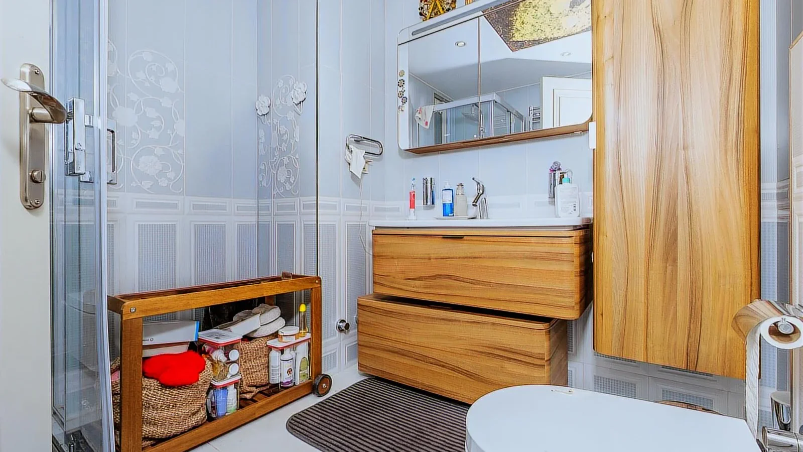Mutluol Proje'den Bahçeşehir'de Müstakil Bahçeli 3 Katlı Villa
