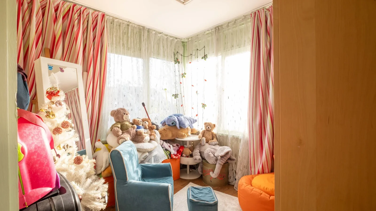 Mutluol Proje'den Bahçeşehir'de Müstakil Bahçeli 3 Katlı Villa