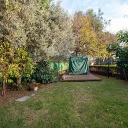 Mutluol Proje'den Bahçeşehir'de Müstakil Bahçeli 3 Katlı Villa