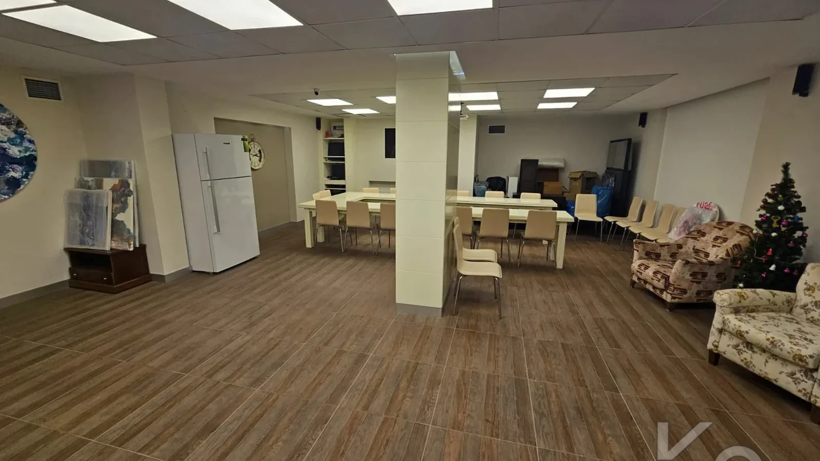 Laci̇vert Cadde Sahi̇lde Presti̇jli̇ 2+1 Balkonlu Boş Dai̇re