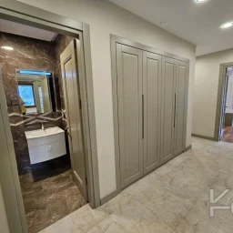 Laci̇vert Cadde Sahi̇lde Presti̇jli̇ 2+1 Balkonlu Boş Dai̇re