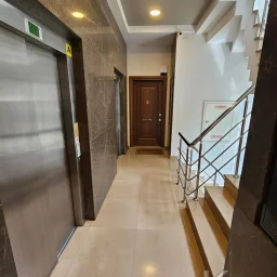 Laci̇vert Cadde Sahi̇lde Presti̇jli̇ 2+1 Balkonlu Boş Dai̇re