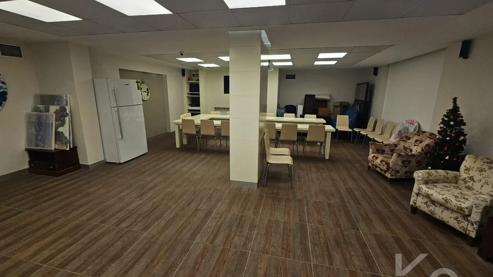 Laci̇vert Cadde Sahi̇lde Presti̇jli̇ 2+1 Balkonlu Boş Dai̇re