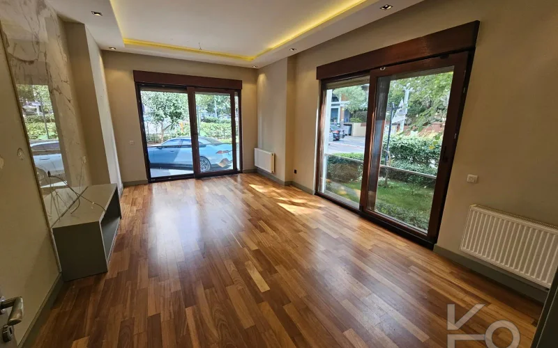 Laci̇vert Cadde Sahi̇lde Presti̇jli̇ 2+1 Balkonlu Boş Dai̇re