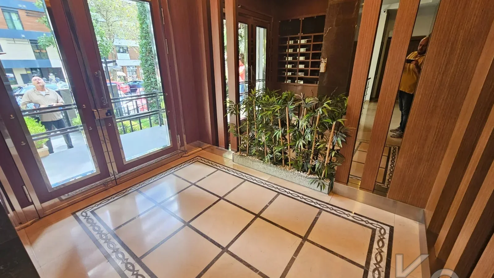 Laci̇vert Cadde Sahi̇lde Presti̇jli̇ 2+1 Balkonlu Boş Dai̇re