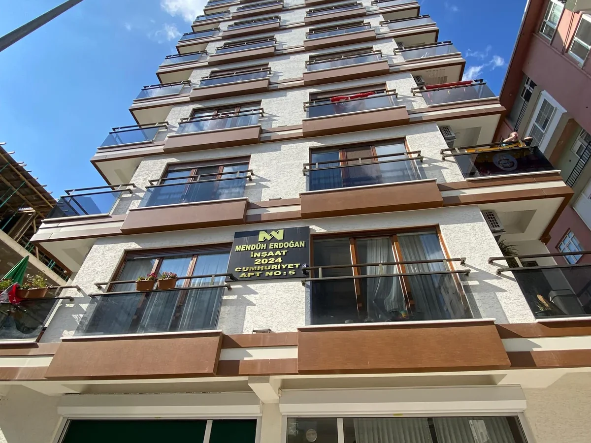 Özgürlük Parkına Komşu Göztepede Balkonlu Ferah 3+1 Boş Daire