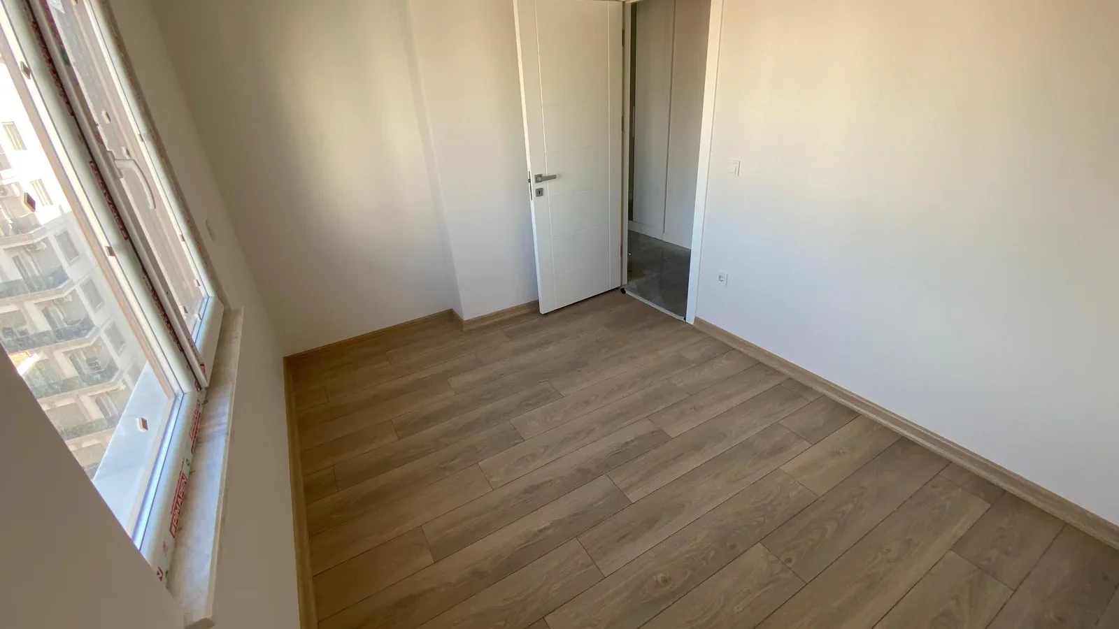 Özgürlük Parkına Komşu Göztepede Balkonlu Ferah 3+1 Boş Daire
