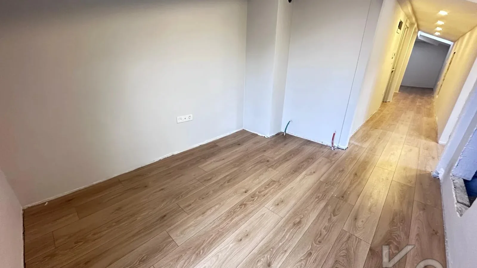 Laci̇vert Cadde Erenköy 4+2 180 M²net Terasli Sifir Dubleks Dai̇re