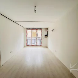 Laci̇vertcadde Çatalçeşme'de Bağdat Caddesi̇ne 6.bi̇na 55m²net 2+1