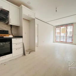 Laci̇vertcadde Çatalçeşme'de Bağdat Caddesi̇ne 6.bi̇na 55m²net 2+1