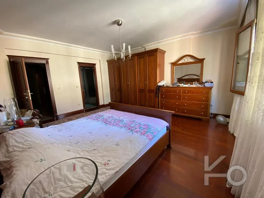 Laci̇vertcadde Tek Yetki̇li̇ Caddebostan Bahari̇yeli̇ 190m² Net 5+1