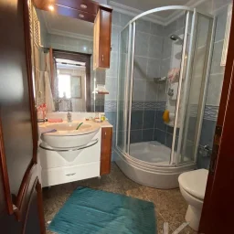 Laci̇vertcadde Tek Yetki̇li̇ Caddebostan Bahari̇yeli̇ 190m² Net 5+1