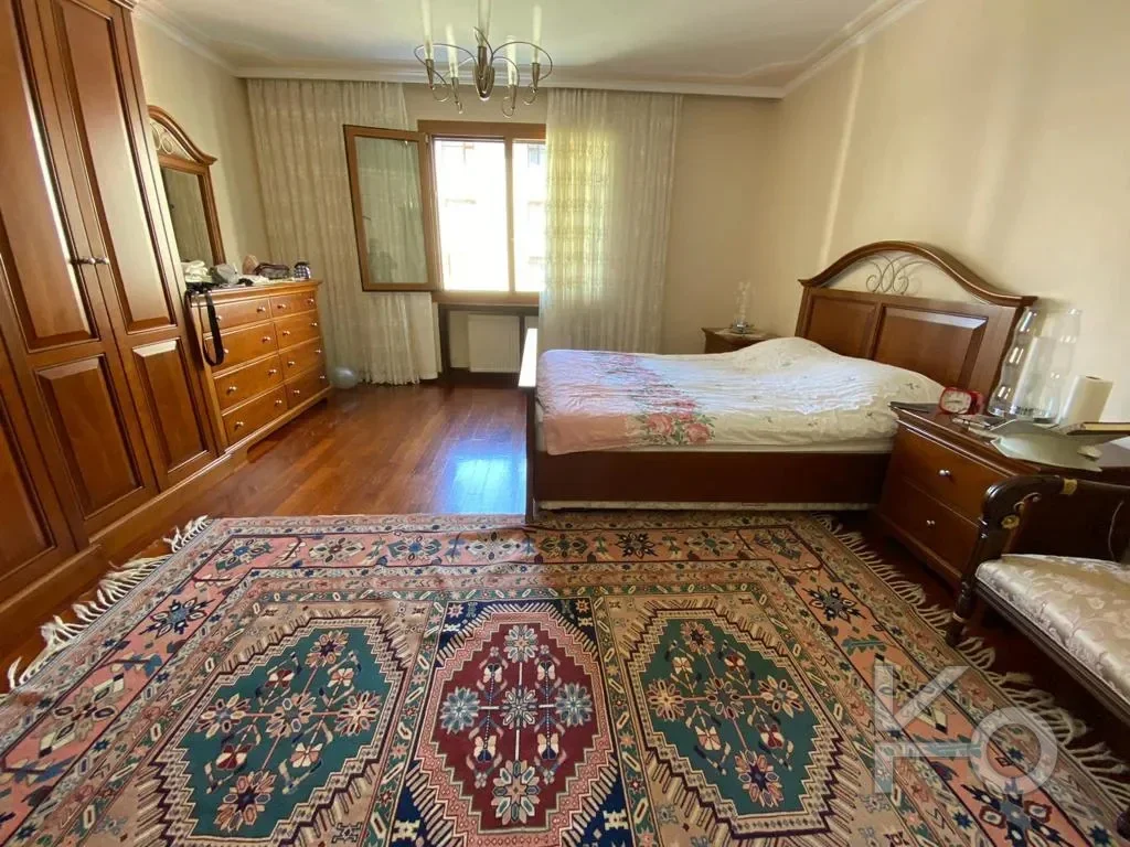 Laci̇vertcadde Tek Yetki̇li̇ Caddebostan Bahari̇yeli̇ 190m² Net 5+1