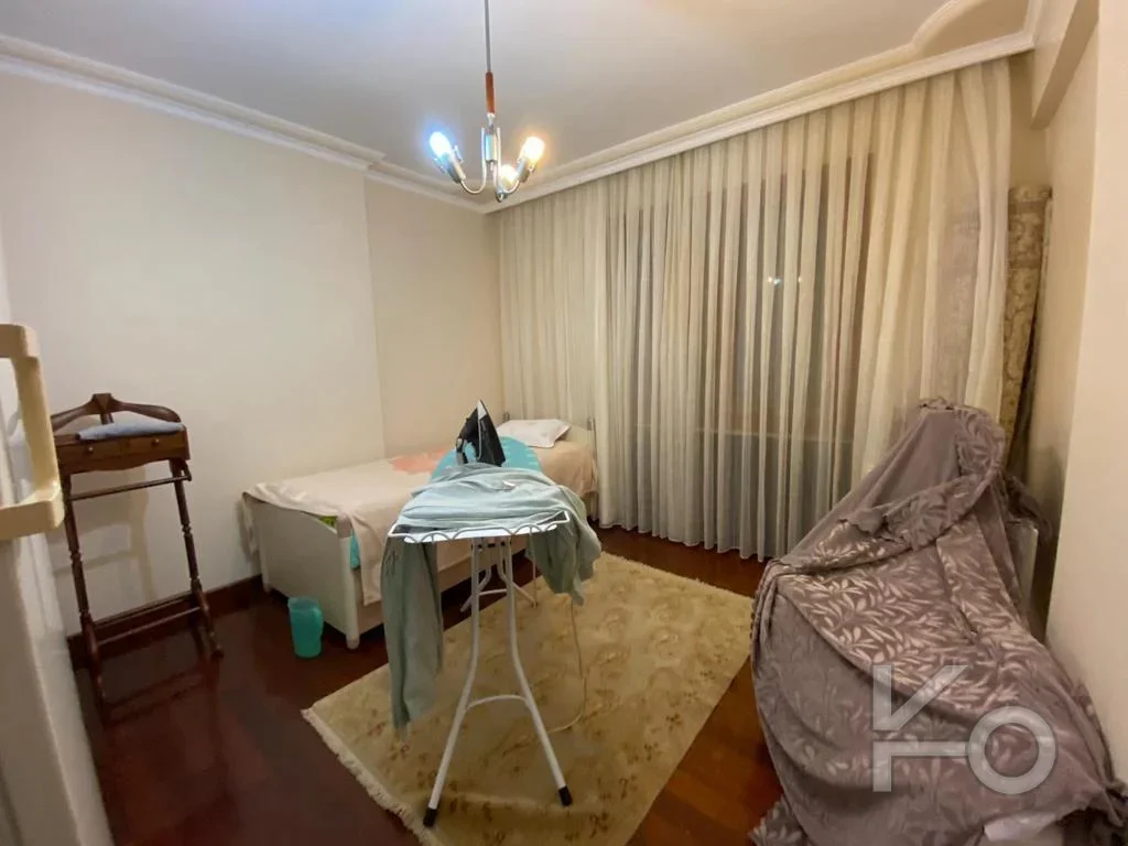 Laci̇vertcadde Tek Yetki̇li̇ Caddebostan Bahari̇yeli̇ 190m² Net 5+1