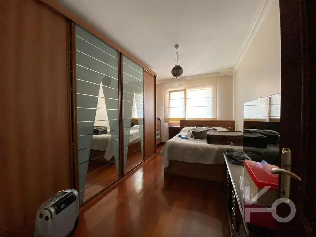 Laci̇vertcadde Tek Yetki̇li̇ Caddebostan Bahari̇yeli̇ 190m² Net 5+1
