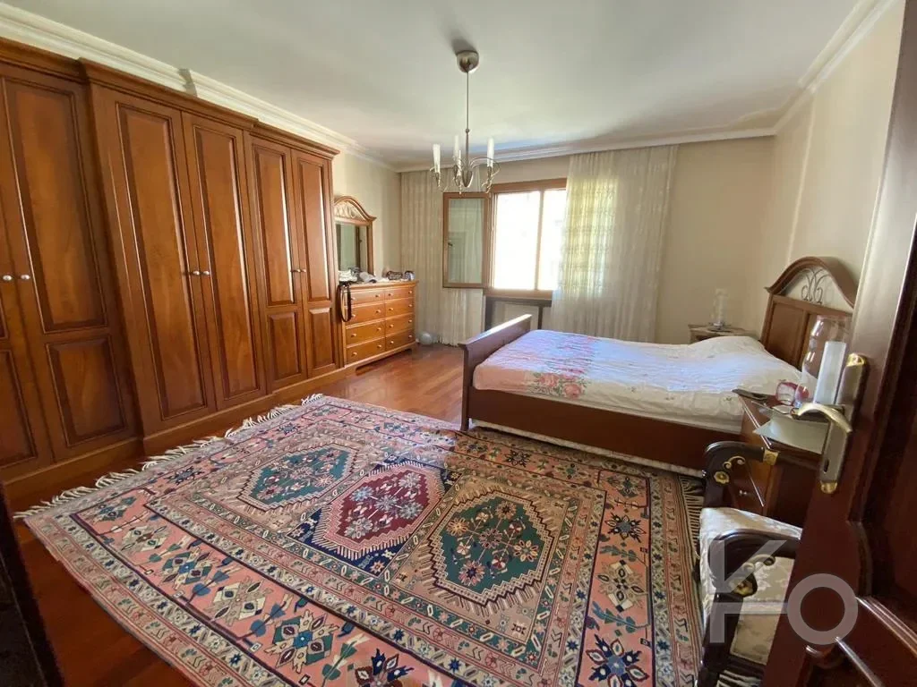 Laci̇vertcadde Tek Yetki̇li̇ Caddebostan Bahari̇yeli̇ 190m² Net 5+1
