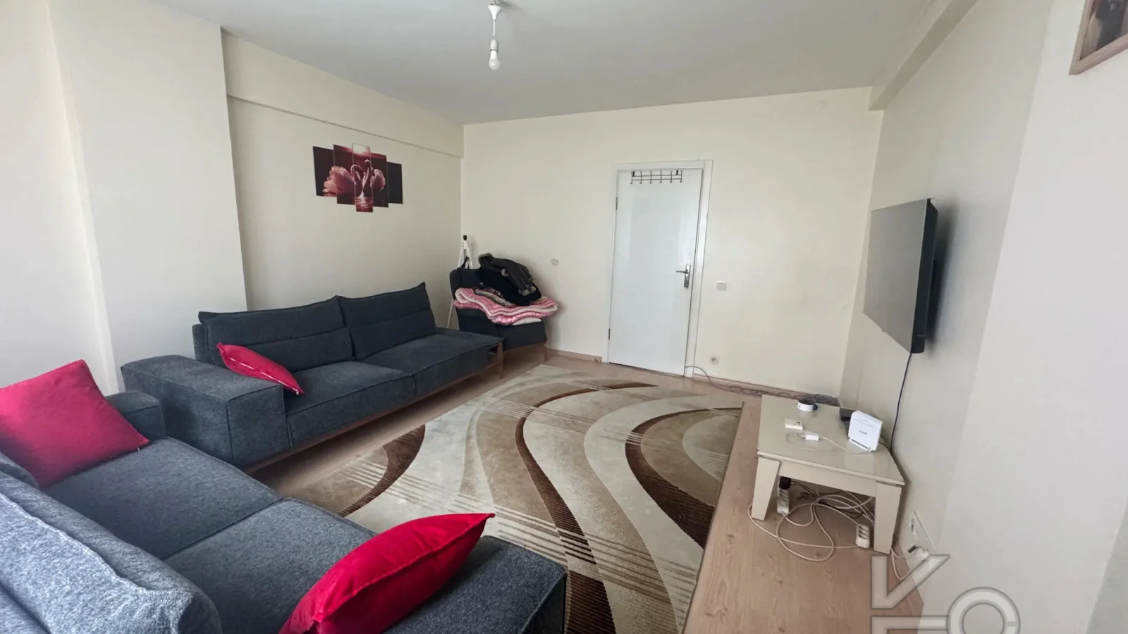 Meci̇di̇yeköy Gülbahar Yeni̇ Bi̇nada 3+1 Satilik Dai̇re