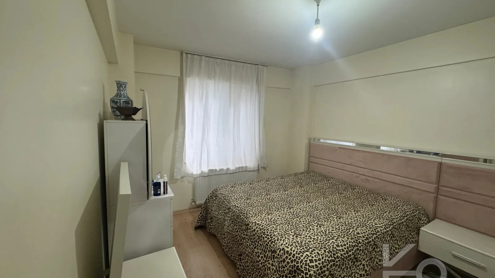Meci̇di̇yeköy Gülbahar Yeni̇ Bi̇nada 3+1 Satilik Dai̇re