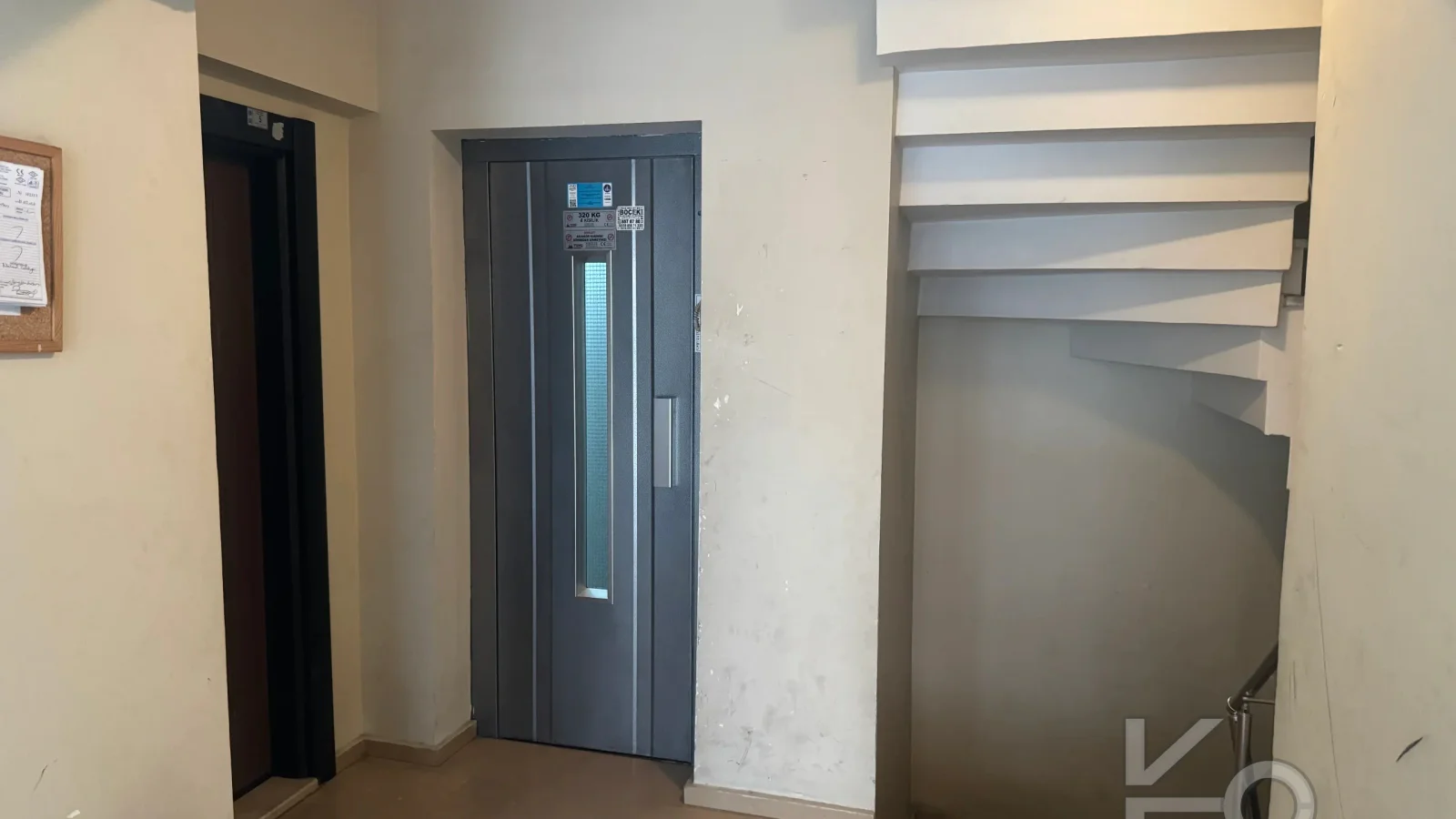 Meci̇di̇yeköy Gülbahar Yeni̇ Bi̇nada 3+1 Satilik Dai̇re