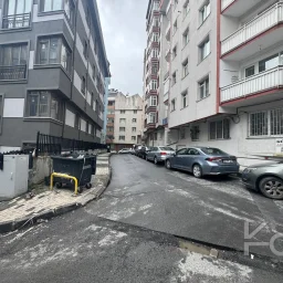 Meci̇di̇yeköy Gülbahar Yeni̇ Bi̇nada 3+1 Satilik Dai̇re