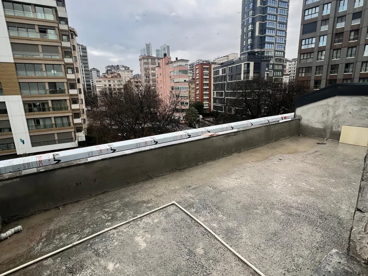 Fenerbahçe Sahile 150 Mt Mesafede Net 145 M2 4+1 Çatı Dubleksi